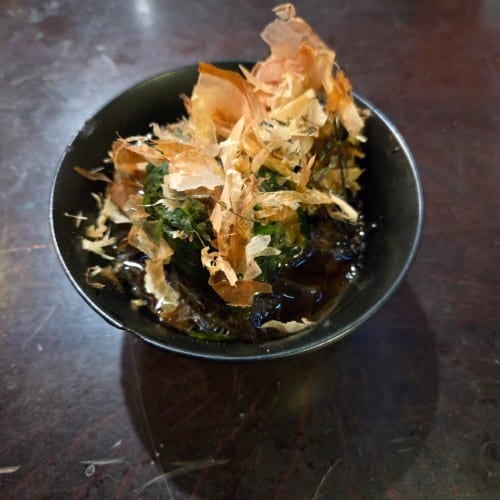 Oshidashi (AP).
