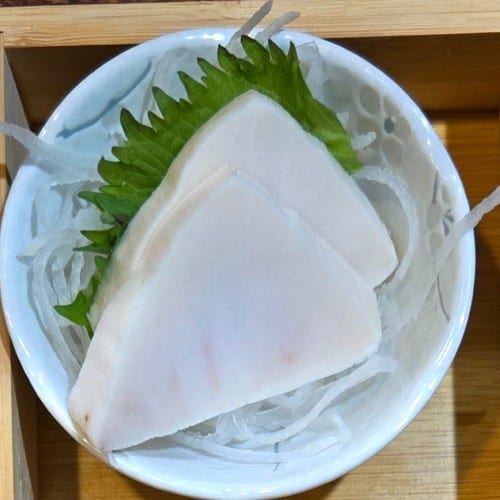 Escolar Sashimi (AP).