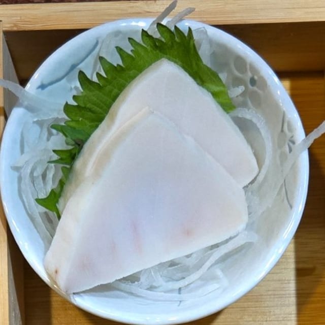 Escolar Sashimi (AP).