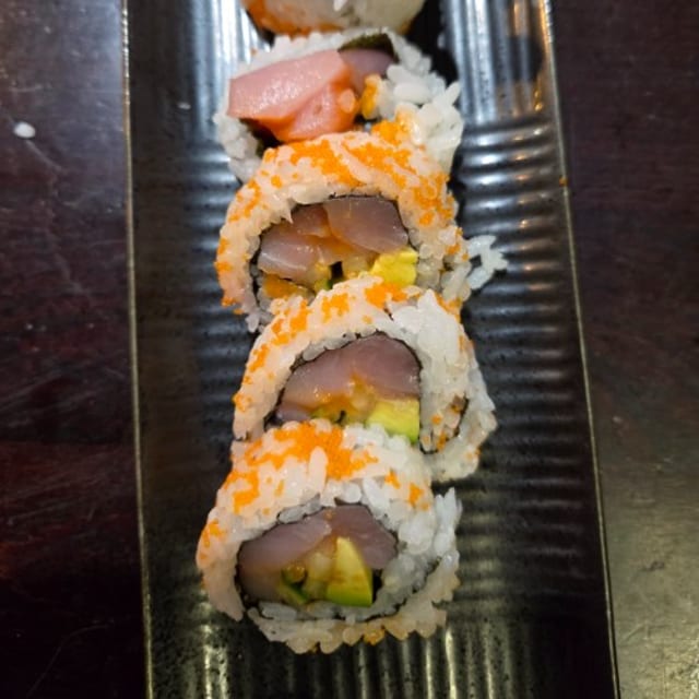 Spicy Hamachi (R).