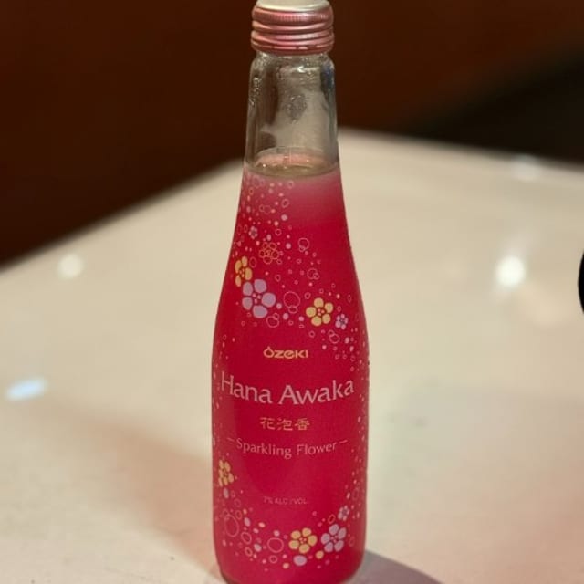 Hana-Awaka (sparkling sake).