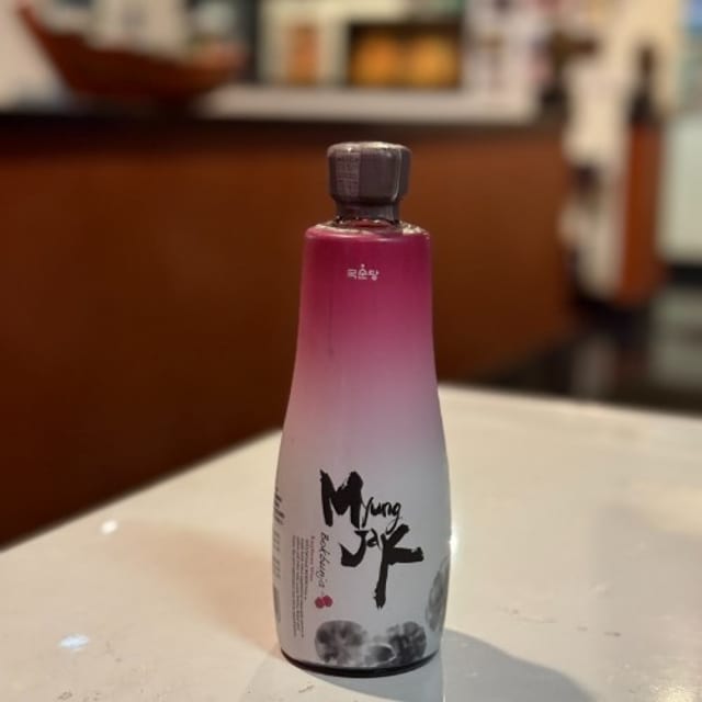 Bokbunja Joo(Raspberry wine).